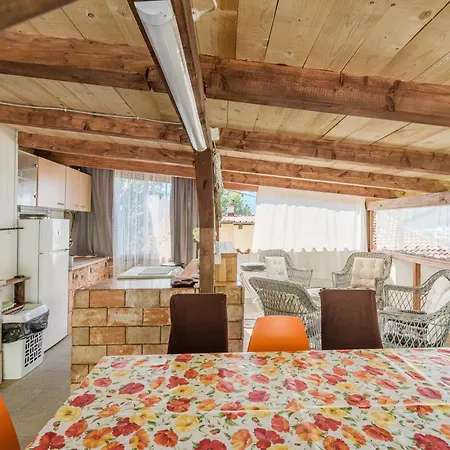 Apartmán Large Terrace & Outdoor Kitchen Gadica *