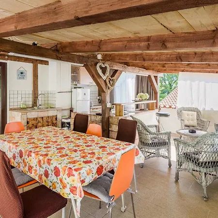 Large Terrace & Outdoor Kitchen Gadica Apartment *
